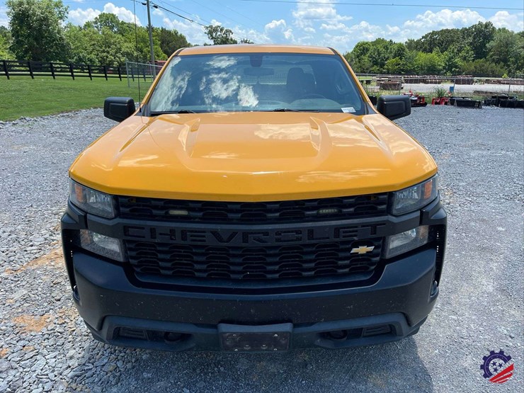 2021-chevrolet-silverado-4x4-pickup-truck-image-9
