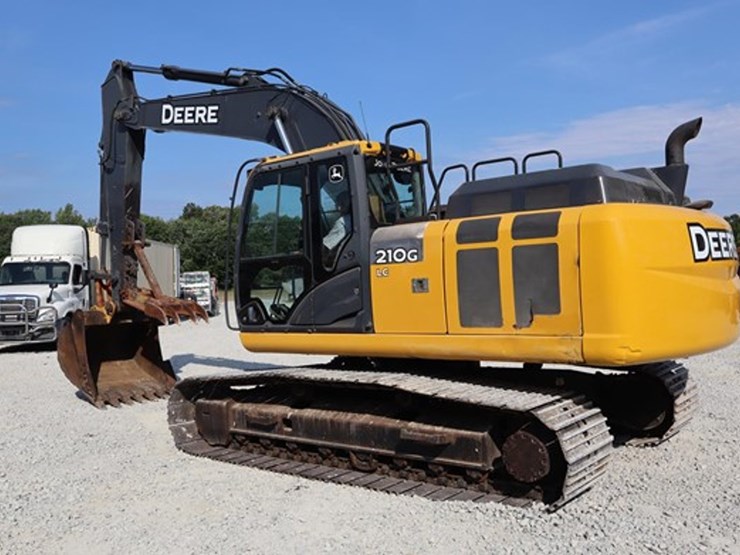2017-deere-210g-image-3