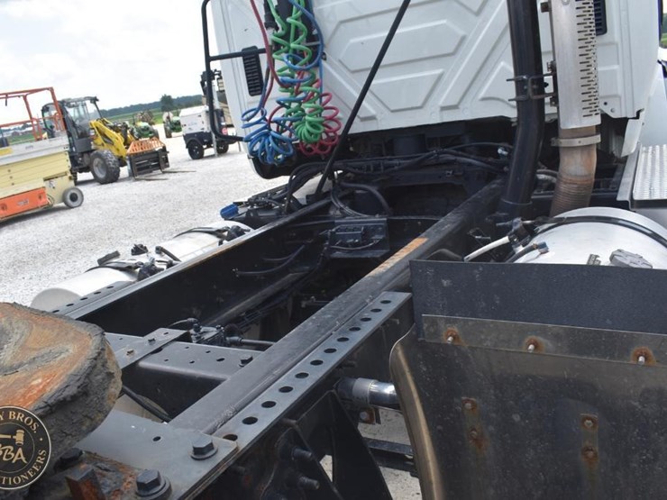 2015-international-transtar-8600-image-18