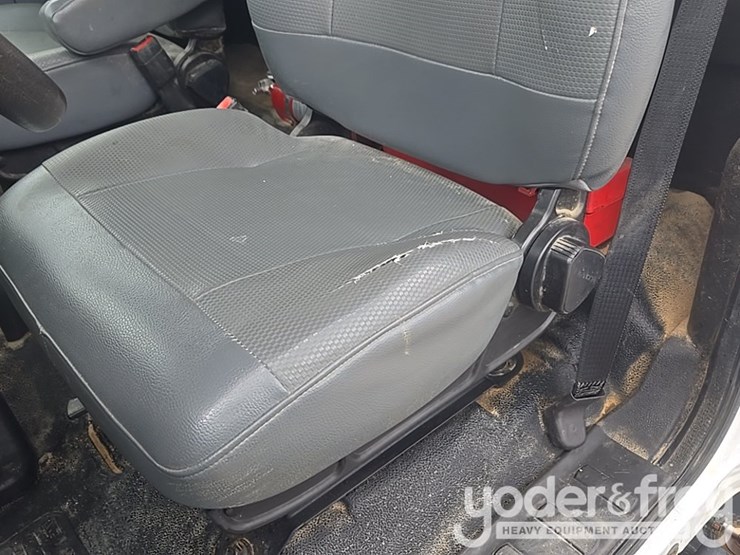 2019-ford-f750-xl-image-48