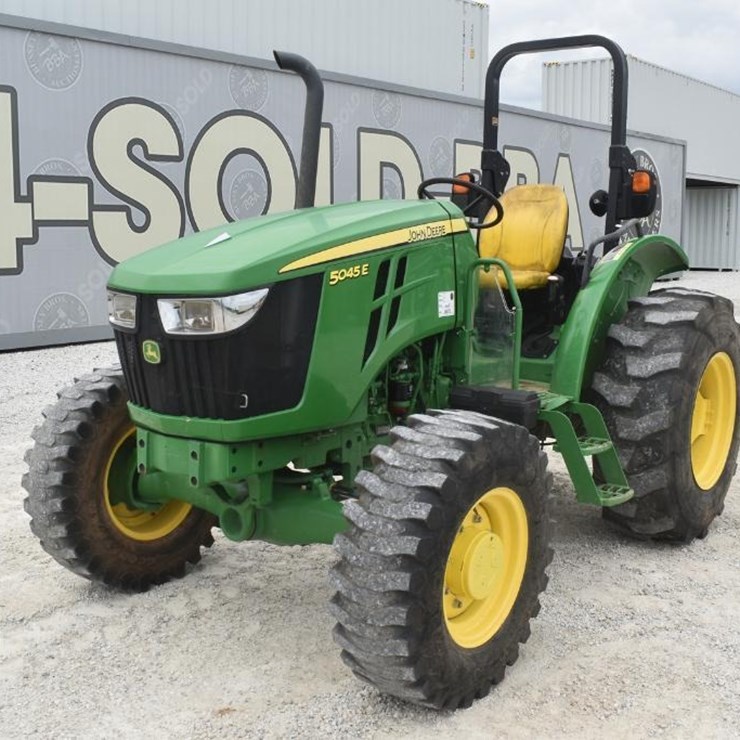 2021 JOHN DEERE 5045E