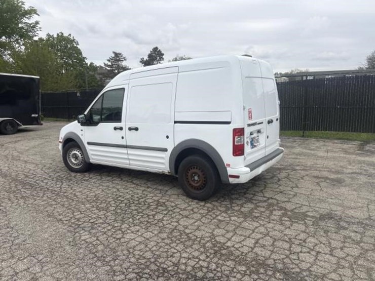 2010-ford-transit-connect-image-3