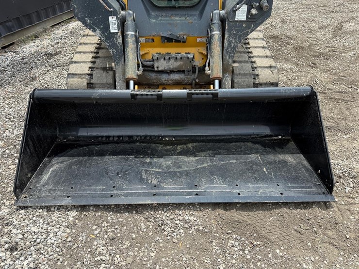2023-deere-333g-image-9