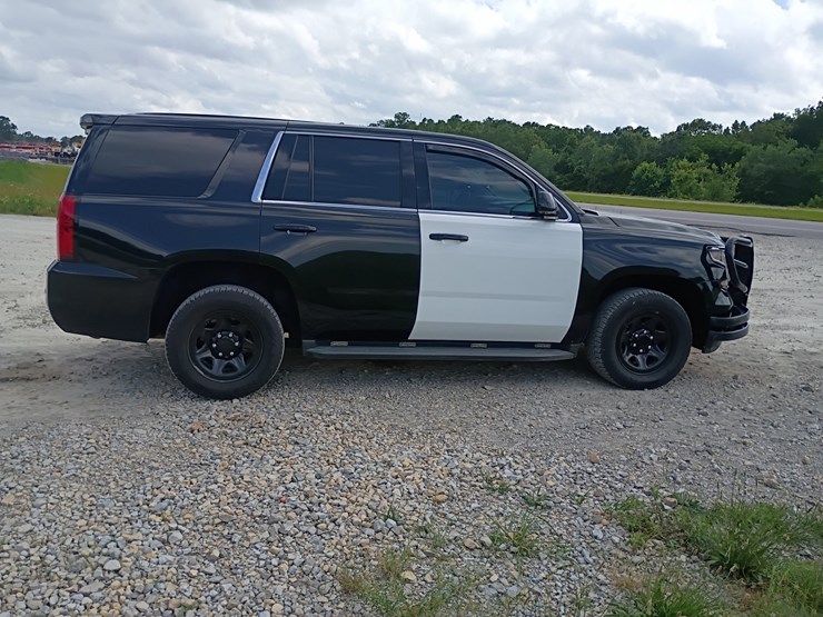 2018-chevrolet-tahoe-image-10
