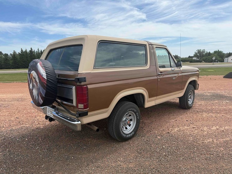1985-ford-bronco-image-5