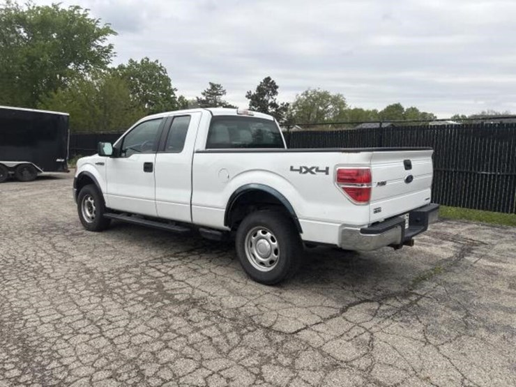 2012-ford-f150-xl-image-3