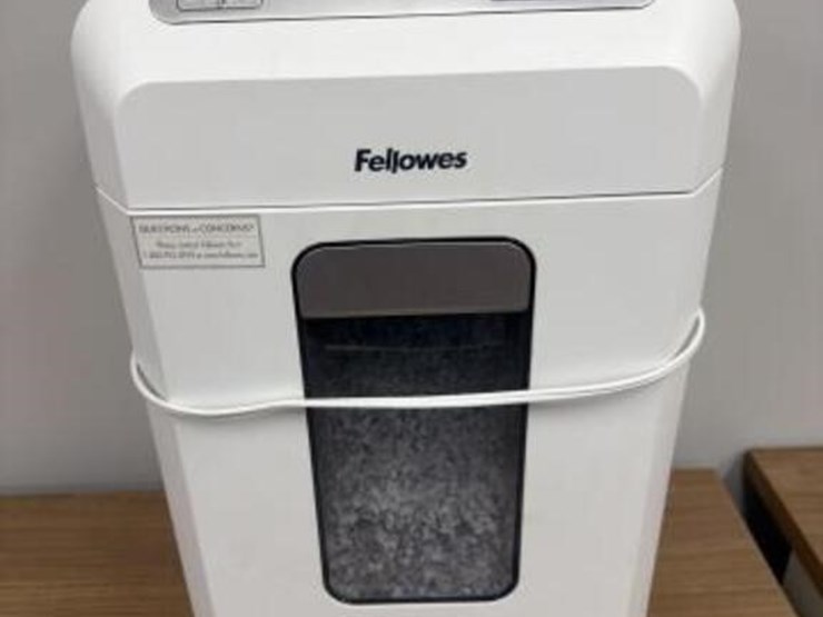fellowes-12ms-paper-shredder-image-1