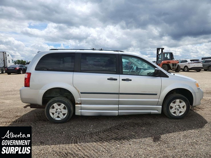 2009-dodge-grand-caravan-se-image-9