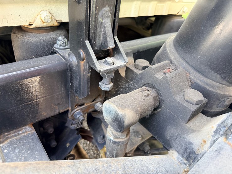 2012-freightliner-cascadia-125-image-93