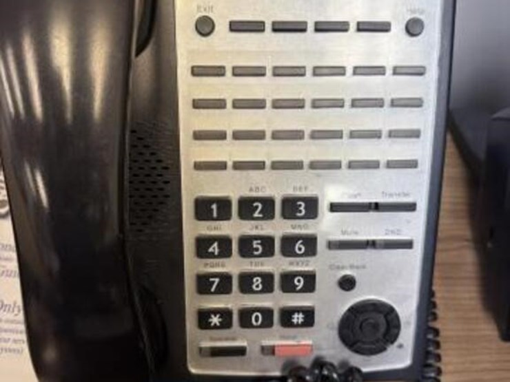 (11)-office-phones-image-3