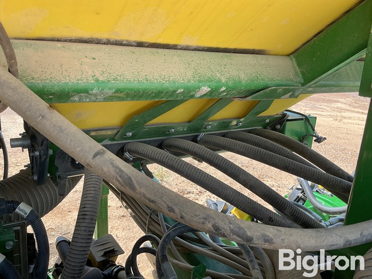 2019-john-deere-dr18-image-14
