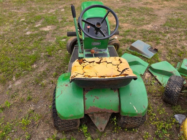 john-deere-100-image-12