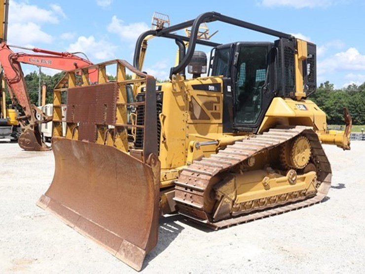 2012-caterpillar-d6n-xl-image-1