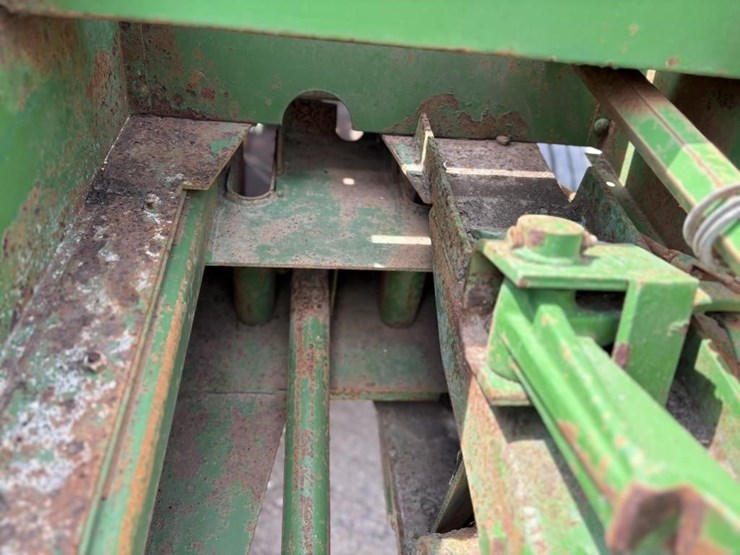 john-deere-346-image-10