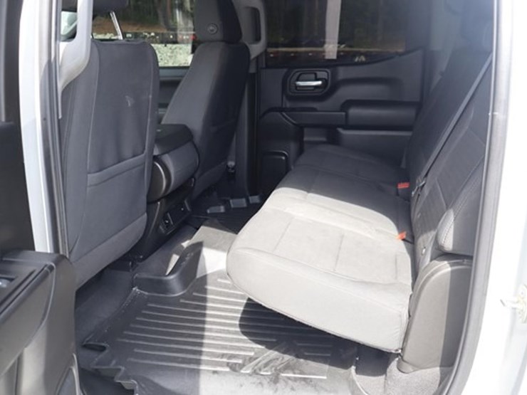 2020-chevrolet-silverado-1500-lt-image-22
