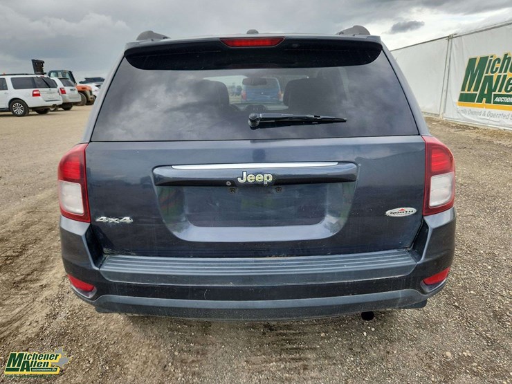 2014-jeep-compass-image-11