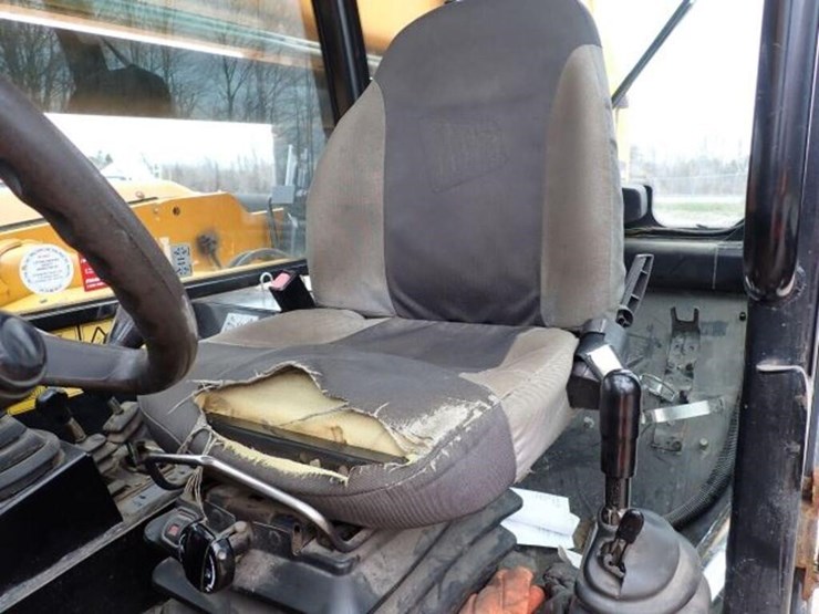 2010-jcb-510-56-image-25