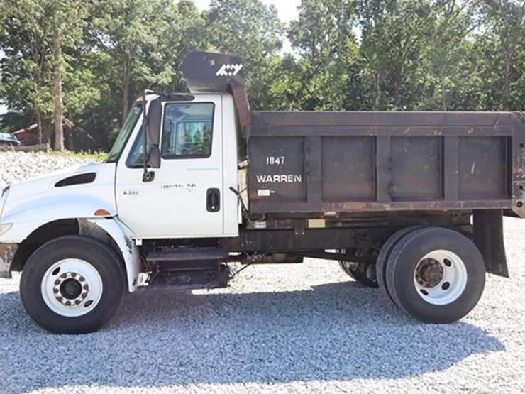 2005-international-durastar-4300-image-2