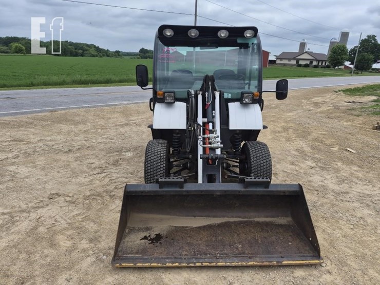 2014-bobcat-toolcat-5600-image-7