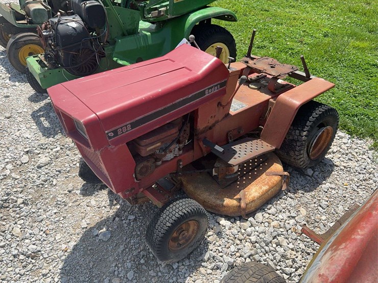 cub-cadet-282-image-1