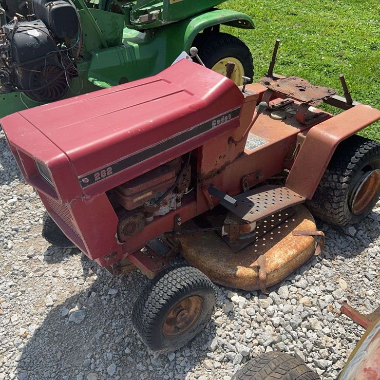 CUB CADET 282