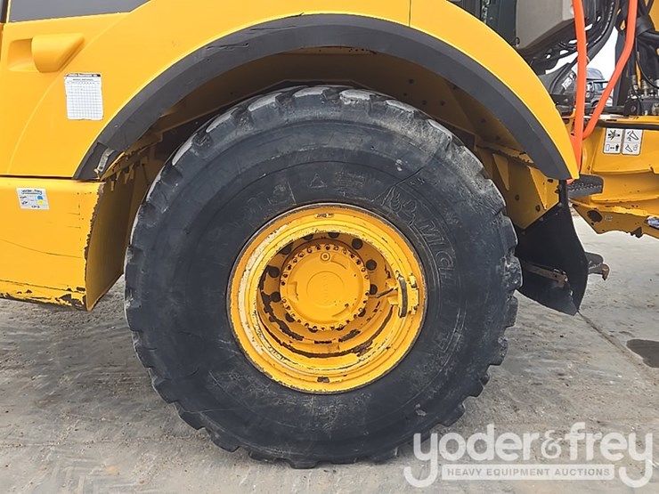 2021-volvo-a25g-image-10