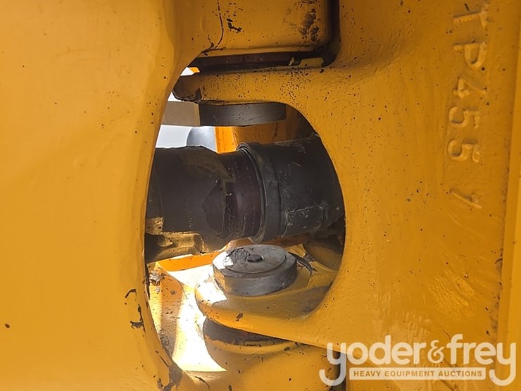 2020-volvo-a25g-image-23