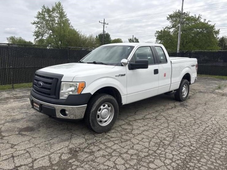 2012-ford-f150-xl-image-1