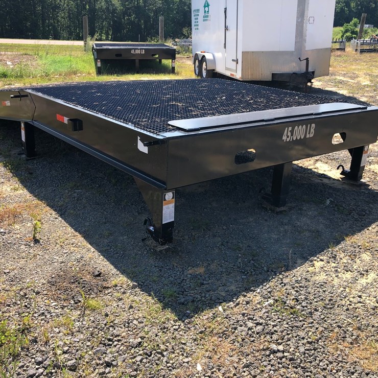 #572 • 25' METAL LOADING RAMP