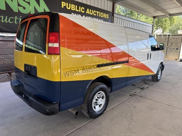 2016-chevrolet-express-2500-image-8