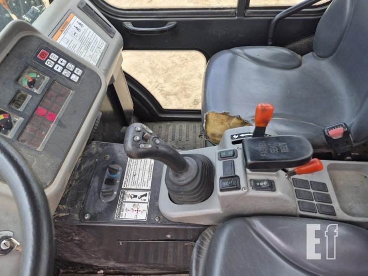 2014-bobcat-toolcat-5600-image-14