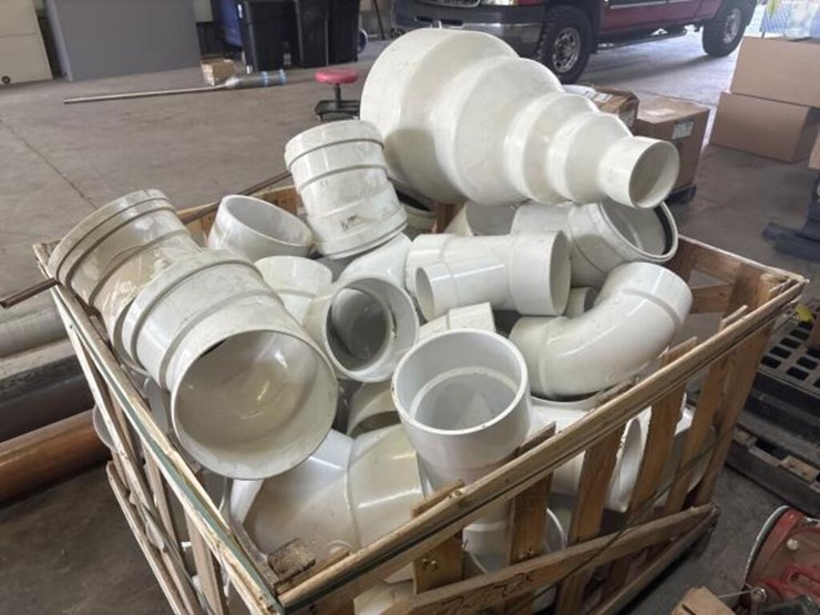 miscellaneous-different-size-pvc-fittings-image-2