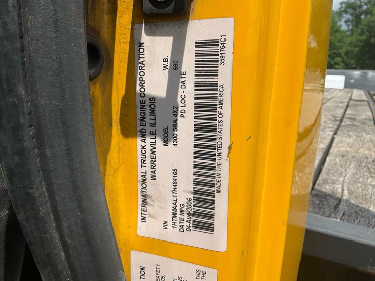 2007-international-durastar-4300-image-46