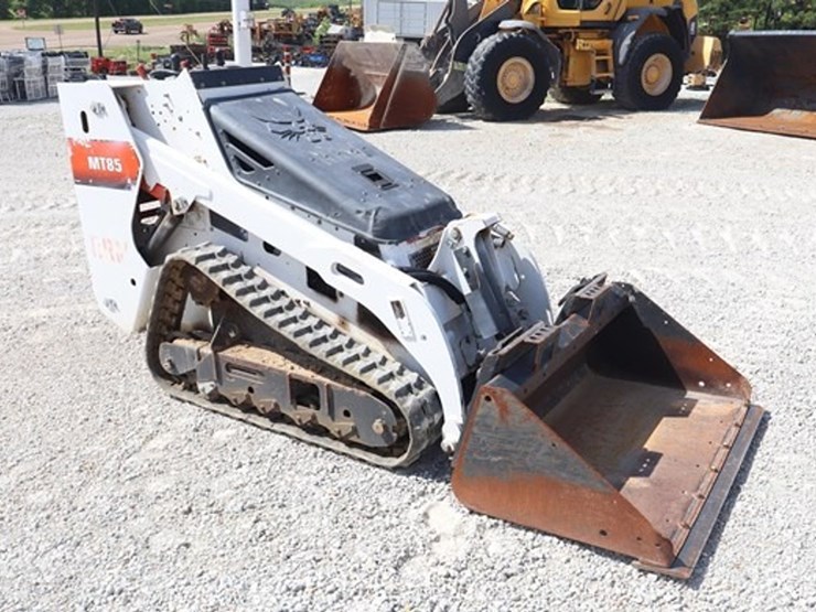 2017-bobcat-mt85-image-7