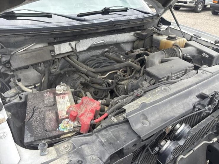 2012-ford-f150-xl-image-24