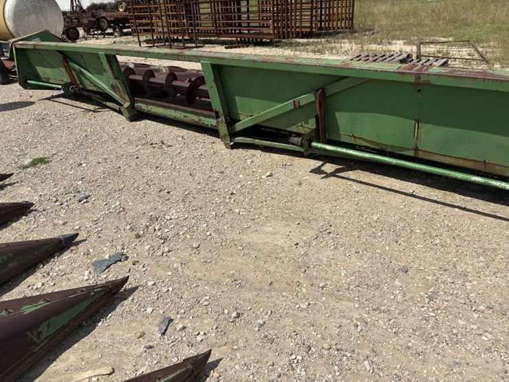 john-deere-444-image-5