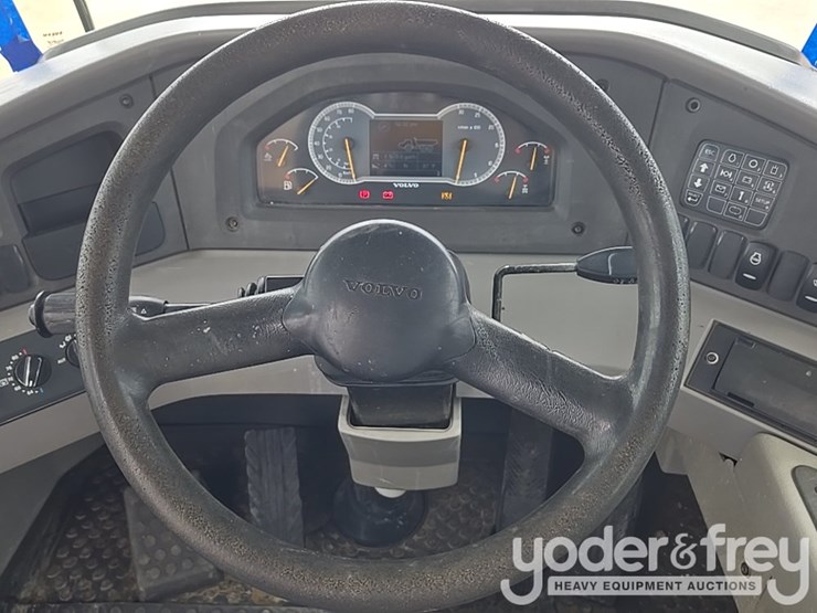 2021-volvo-a25g-image-58