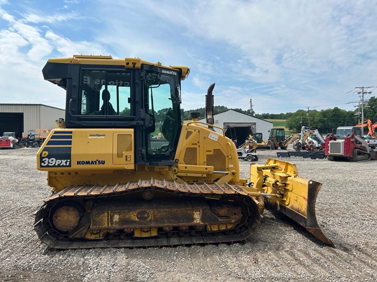 2016-komatsu-d39pxi-24-image-5