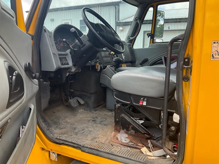 2007-international-durastar-4300-image-34