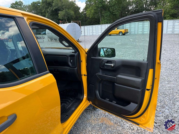 2019-chevrolet-silverado-pickup-truck-image-40