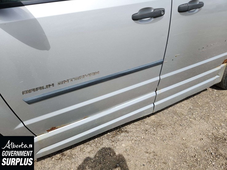 2009-dodge-grand-caravan-se-image-26