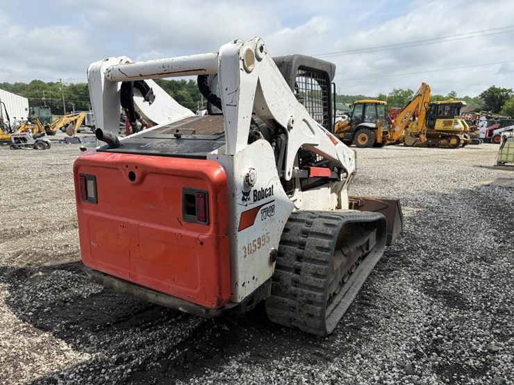 2019-bobcat-t740-image-4