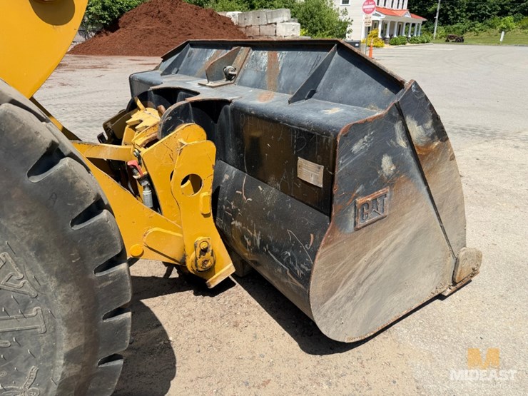 2014-caterpillar-930k-image-35