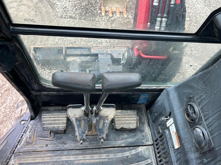 2021-yanmar-sv40-image-19
