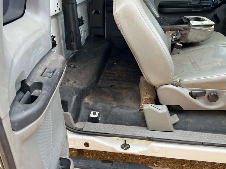 2005-ford-f250-image-32