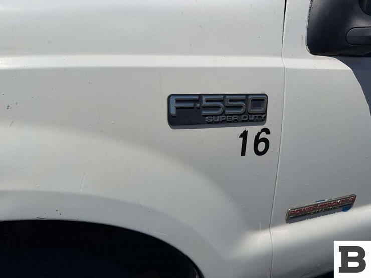 2004-ford-f550-image-13