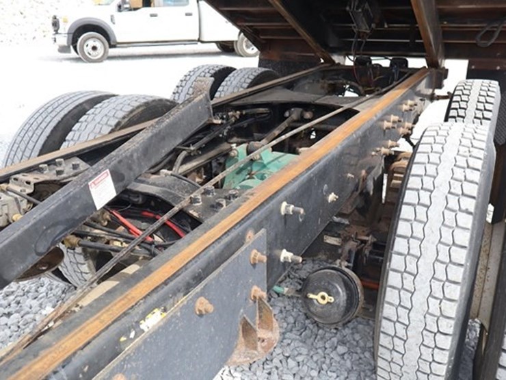 #521-•-2007-mack-cv713-tandem-axle-dump-truck-image-29