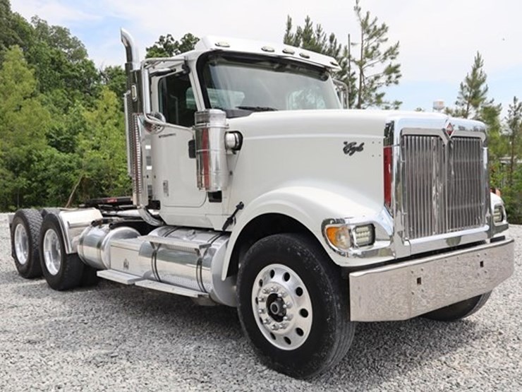 #542-•-2011-international-eagle-day-cab-truck-image-7