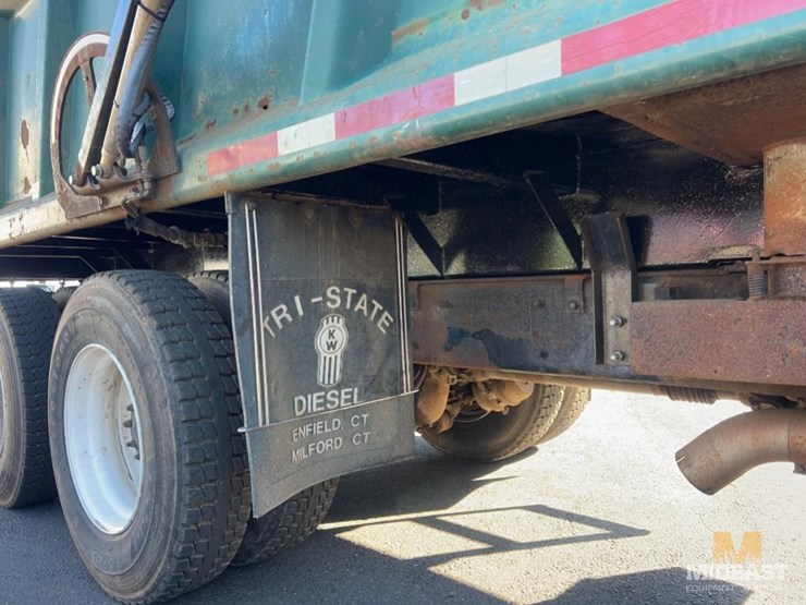 2001-kenworth-t300-image-19