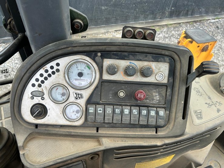 jcb-214-image-23